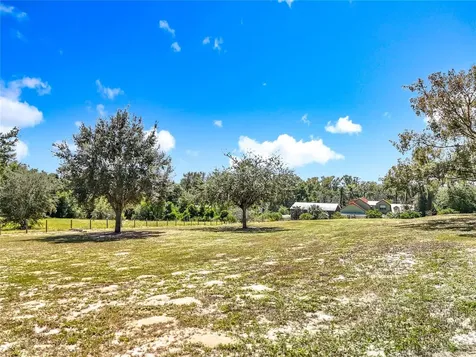 527 Sunnyside Drive Leesburg FL 34748