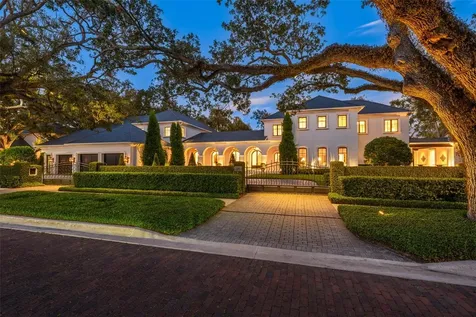 914 S Golf View Street Tampa FL 33629