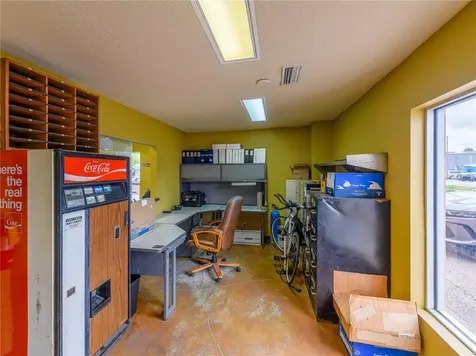 4313 W South Avenue Tampa FL 33614