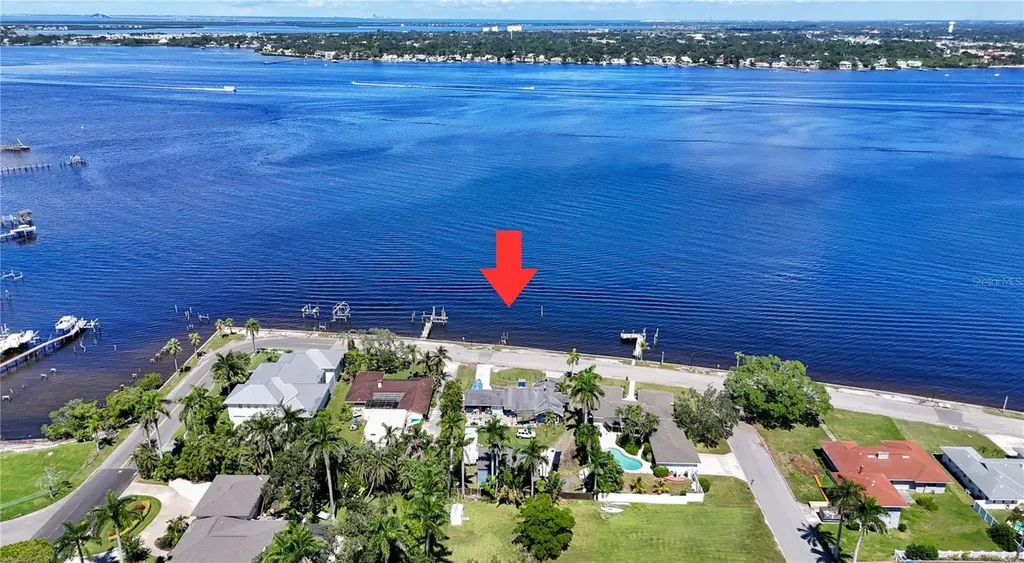 2507 Riverview Boulevard Bradenton FL 34205