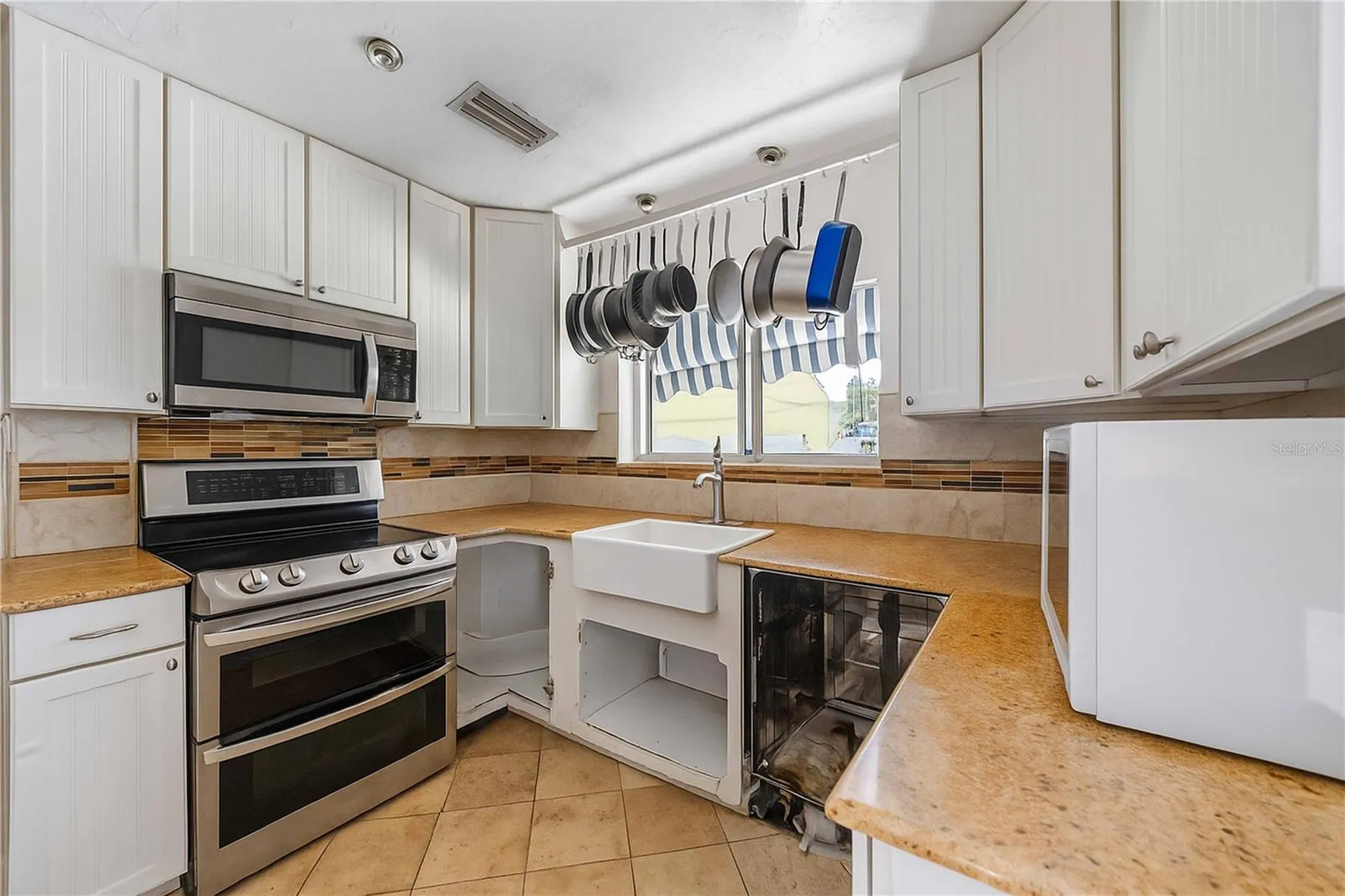 2507 Riverview Boulevard Bradenton FL 34205
