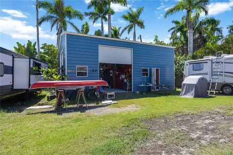2507 Riverview Boulevard Bradenton FL 34205