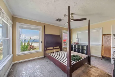 2507 Riverview Boulevard Bradenton FL 34205