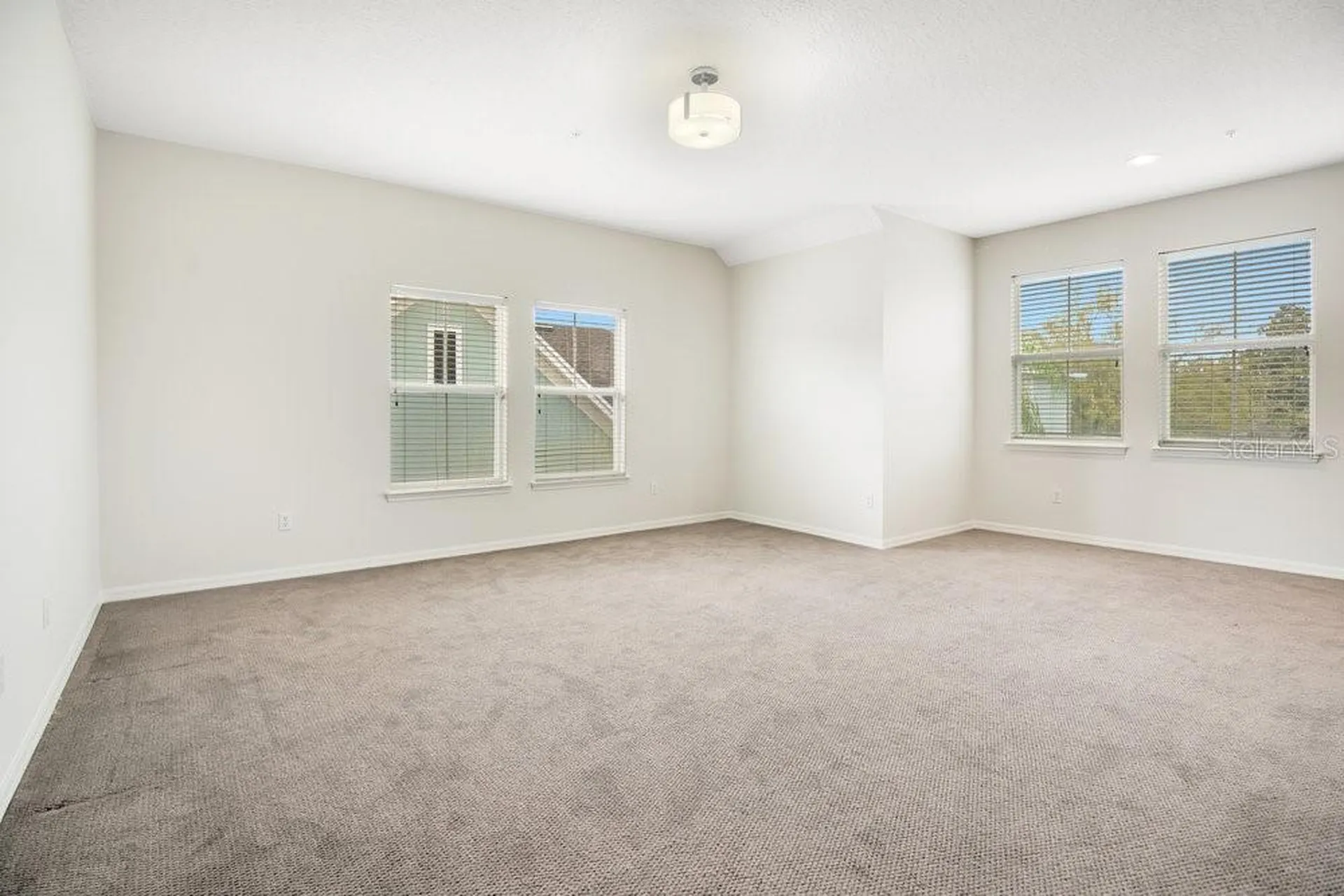 1131 Fern Avenue Orlando FL 32814