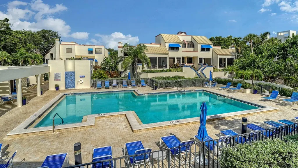 1922 Harbourside Drive Longboat Key FL 34228