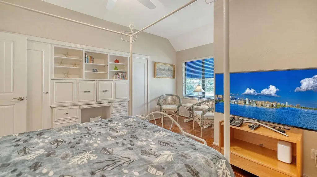 1922 Harbourside Drive Longboat Key FL 34228