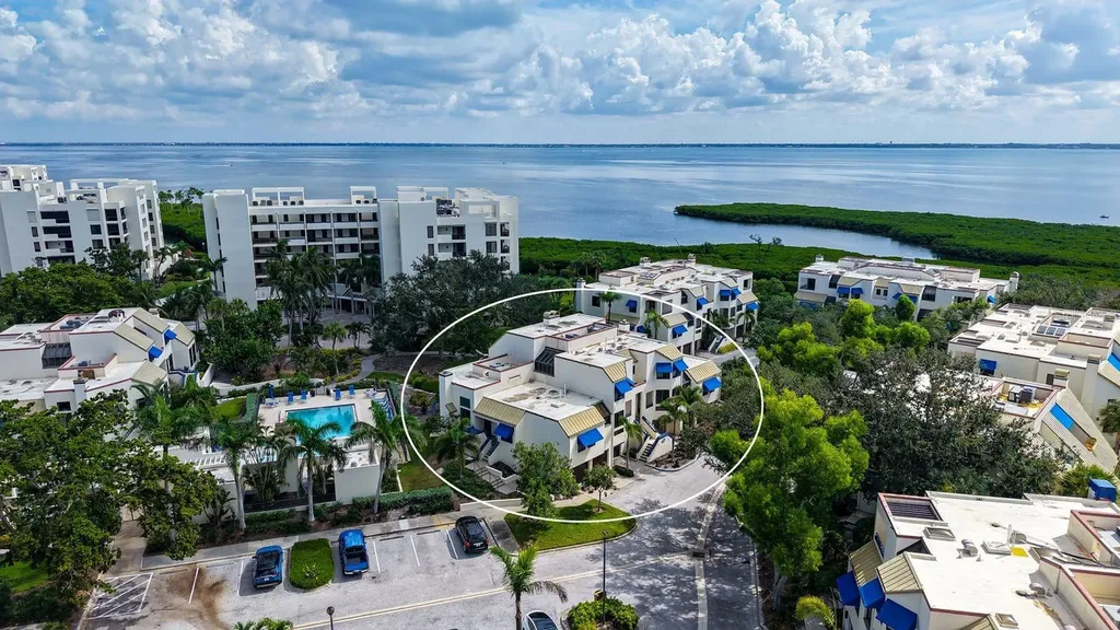 1922 Harbourside Drive Longboat Key FL 34228
