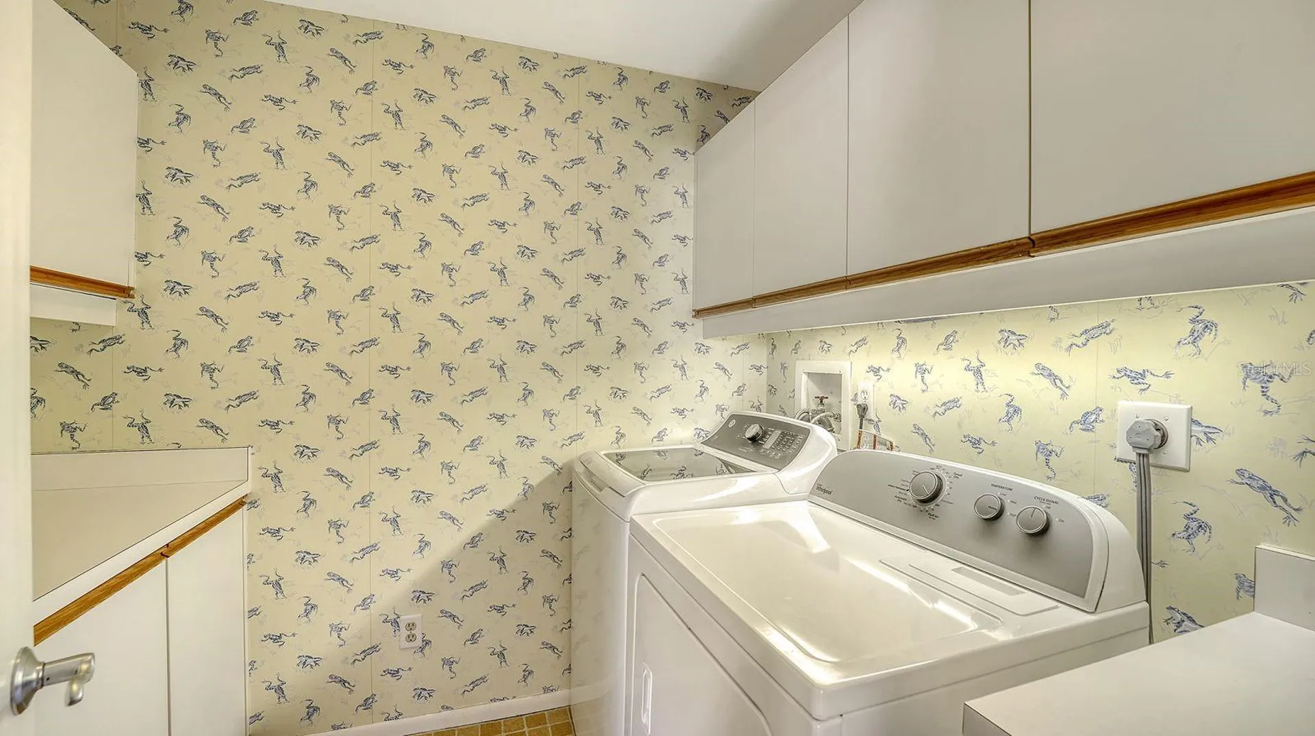 1922 Harbourside Drive Longboat Key FL 34228