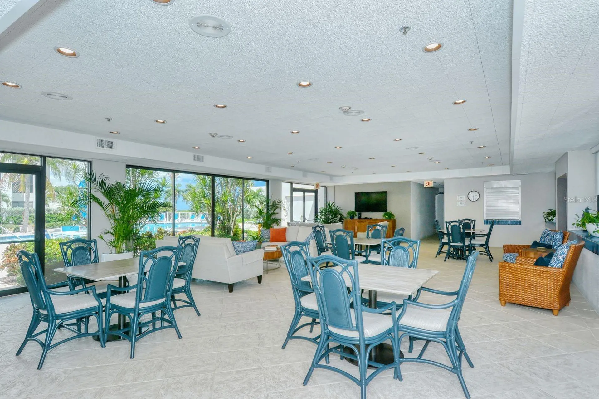 1922 Harbourside Drive Longboat Key FL 34228