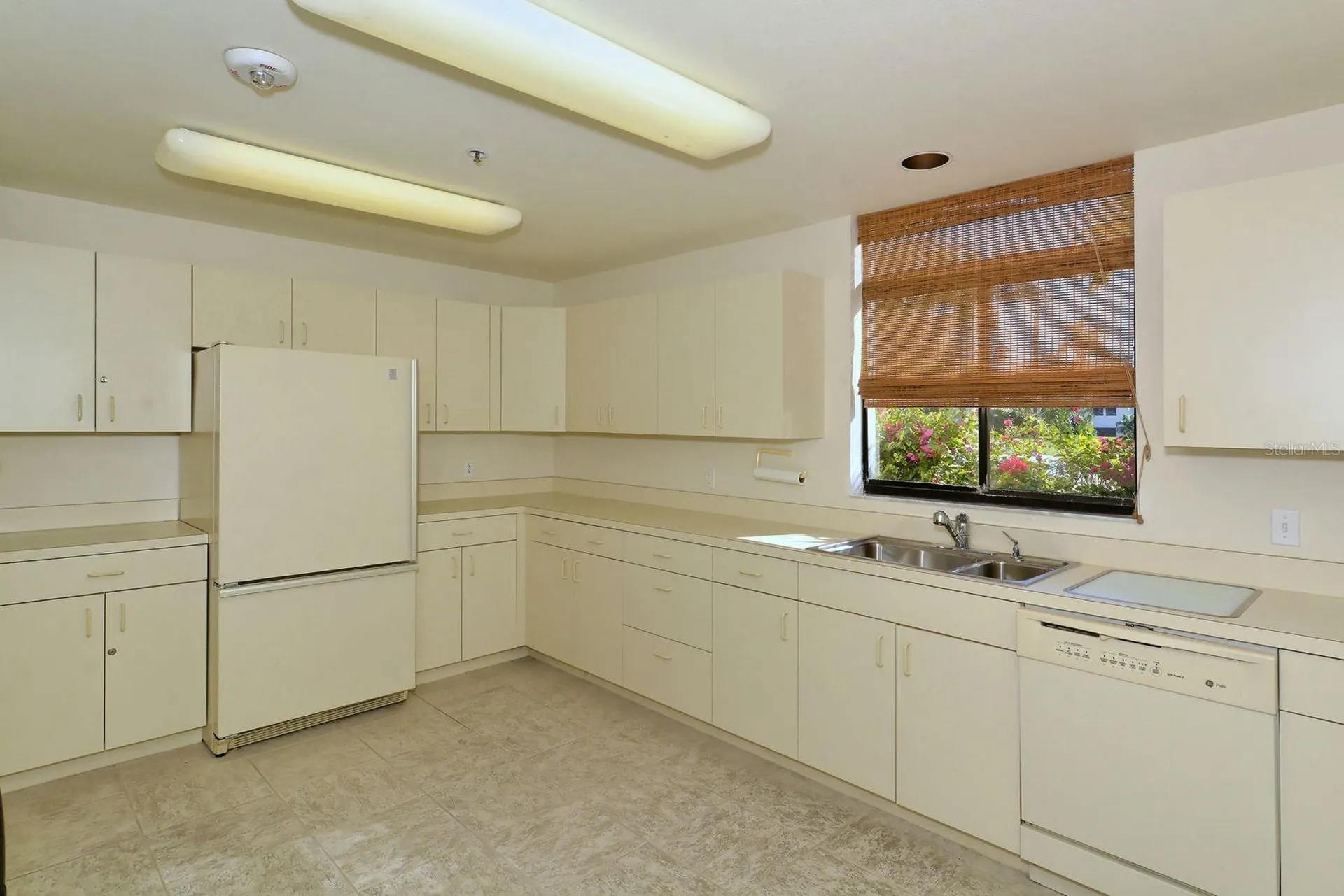 1922 Harbourside Drive Longboat Key FL 34228