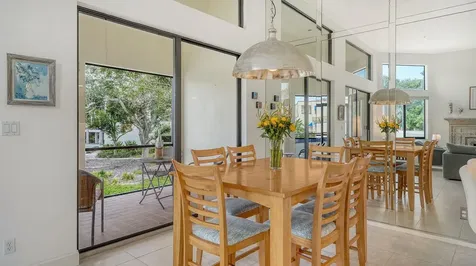 1922 Harbourside Drive Longboat Key FL 34228