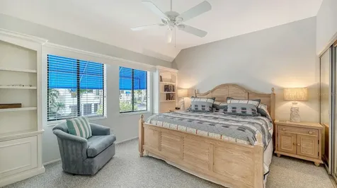 1922 Harbourside Drive Longboat Key FL 34228