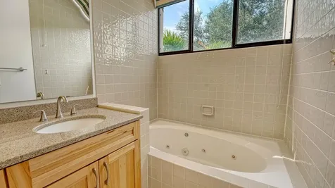 1922 Harbourside Drive Longboat Key FL 34228