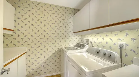 1922 Harbourside Drive Longboat Key FL 34228