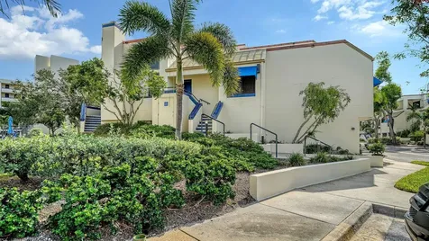 1922 Harbourside Drive Longboat Key FL 34228