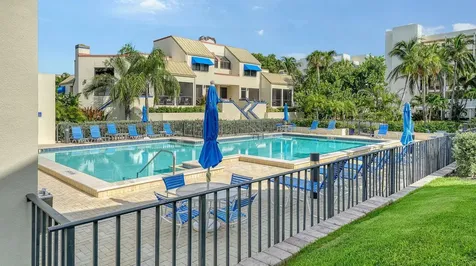 1922 Harbourside Drive Longboat Key FL 34228