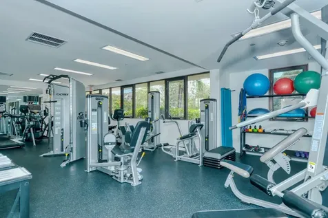 1922 Harbourside Drive Longboat Key FL 34228
