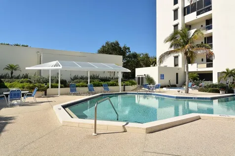 1922 Harbourside Drive Longboat Key FL 34228