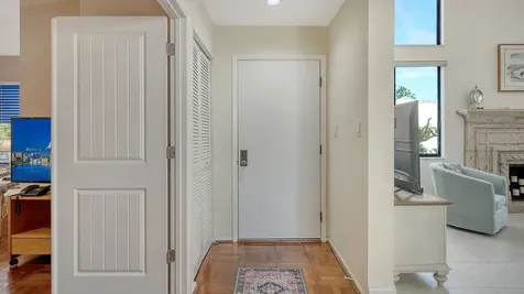 1922 Harbourside Drive Longboat Key FL 34228