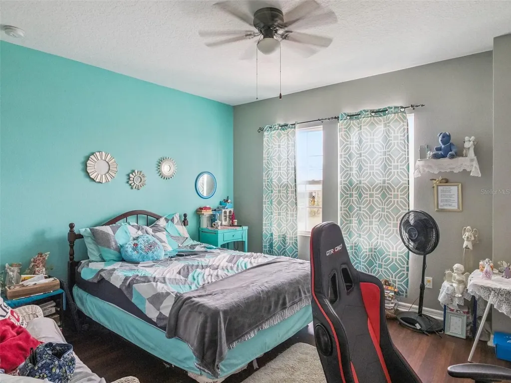 2566 Limerick Circle Grand Island FL 32735
