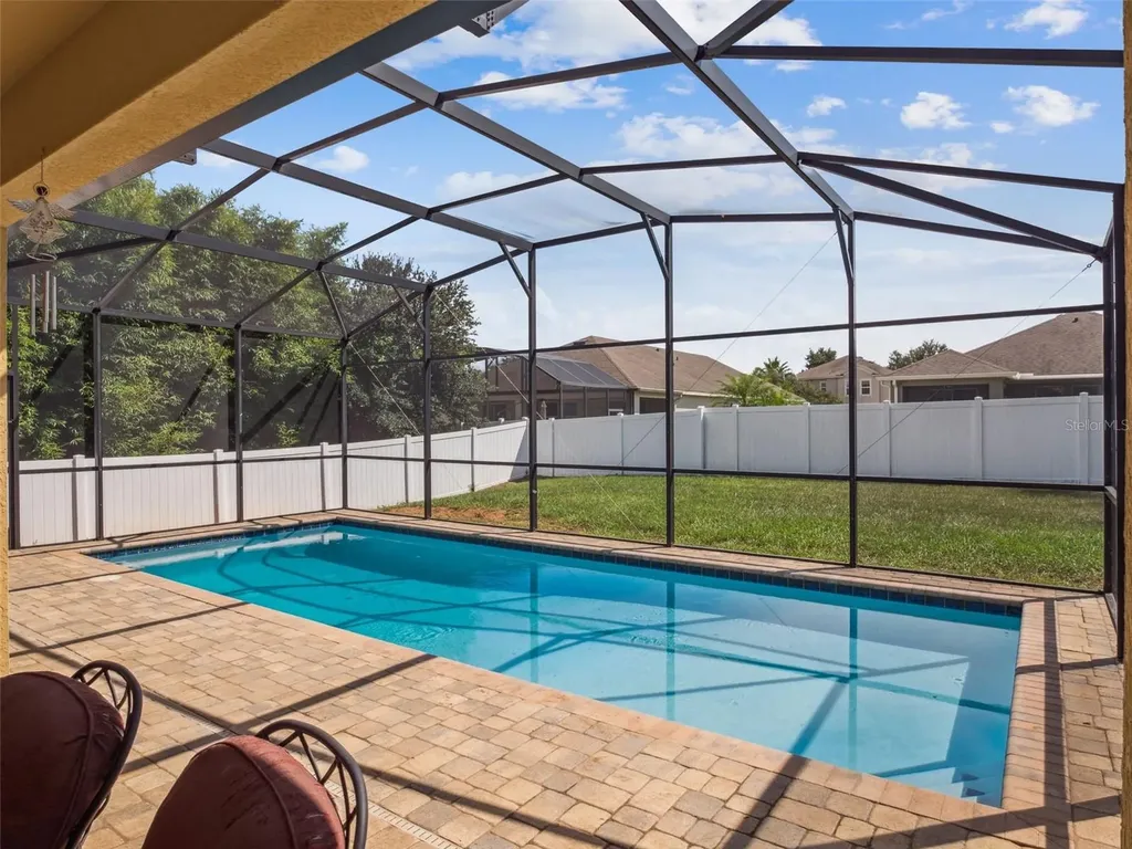 2566 Limerick Circle Grand Island FL 32735