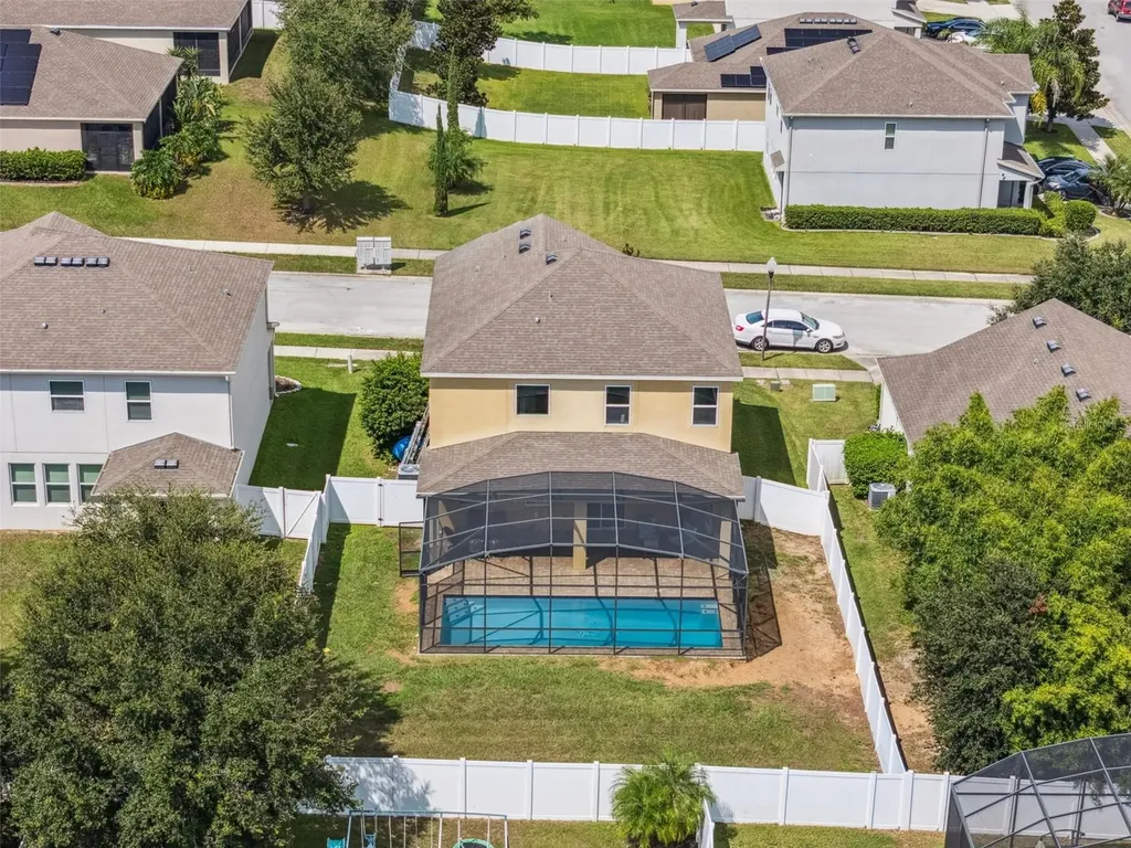 2566 Limerick Circle Grand Island FL 32735