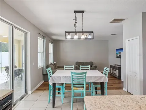 2566 Limerick Circle Grand Island FL 32735