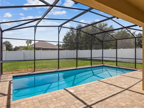 2566 Limerick Circle Grand Island FL 32735
