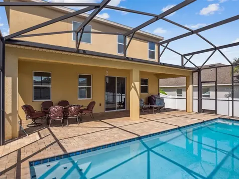2566 Limerick Circle Grand Island FL 32735