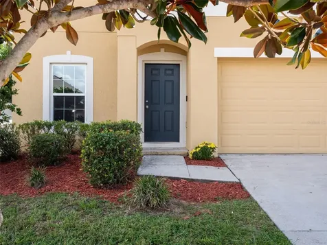 2566 Limerick Circle Grand Island FL 32735