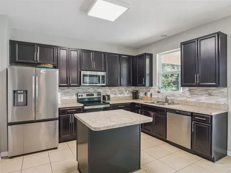 2566 Limerick Circle Grand Island FL 32735
