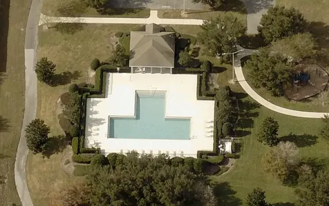 2566 Limerick Circle Grand Island FL 32735