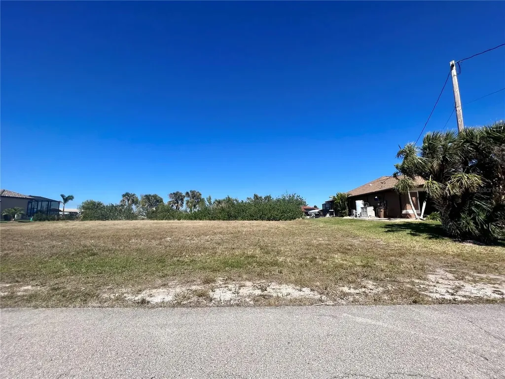 4221 NW 20th Terrace Cape Coral FL 33993