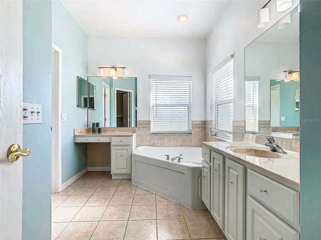 243 New River Drive Kissimmee FL 34759