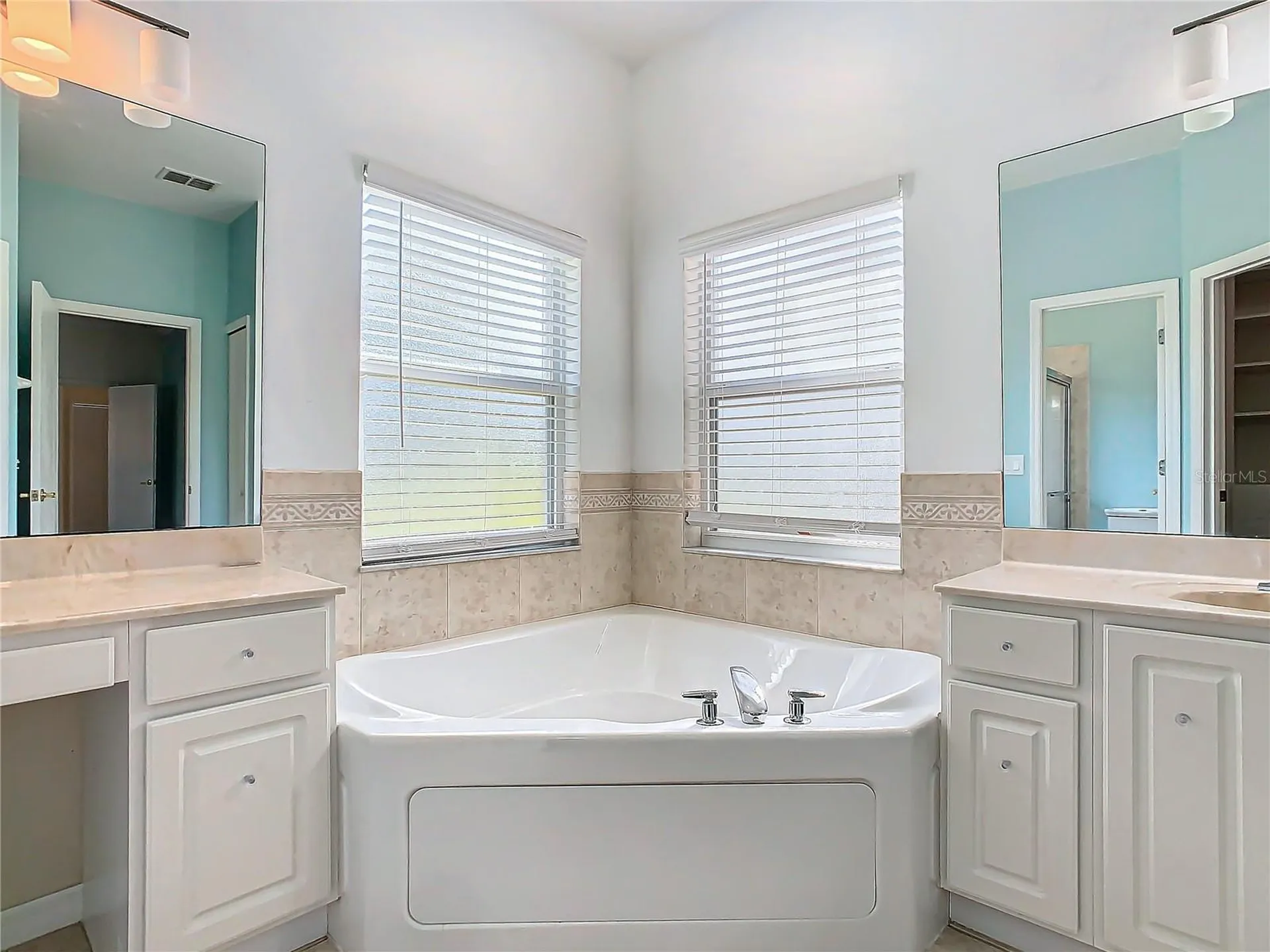 243 New River Drive Kissimmee FL 34759