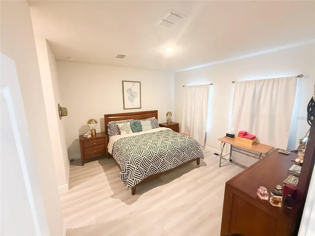 25 Zinnia Lane E Kissimmee FL 34759