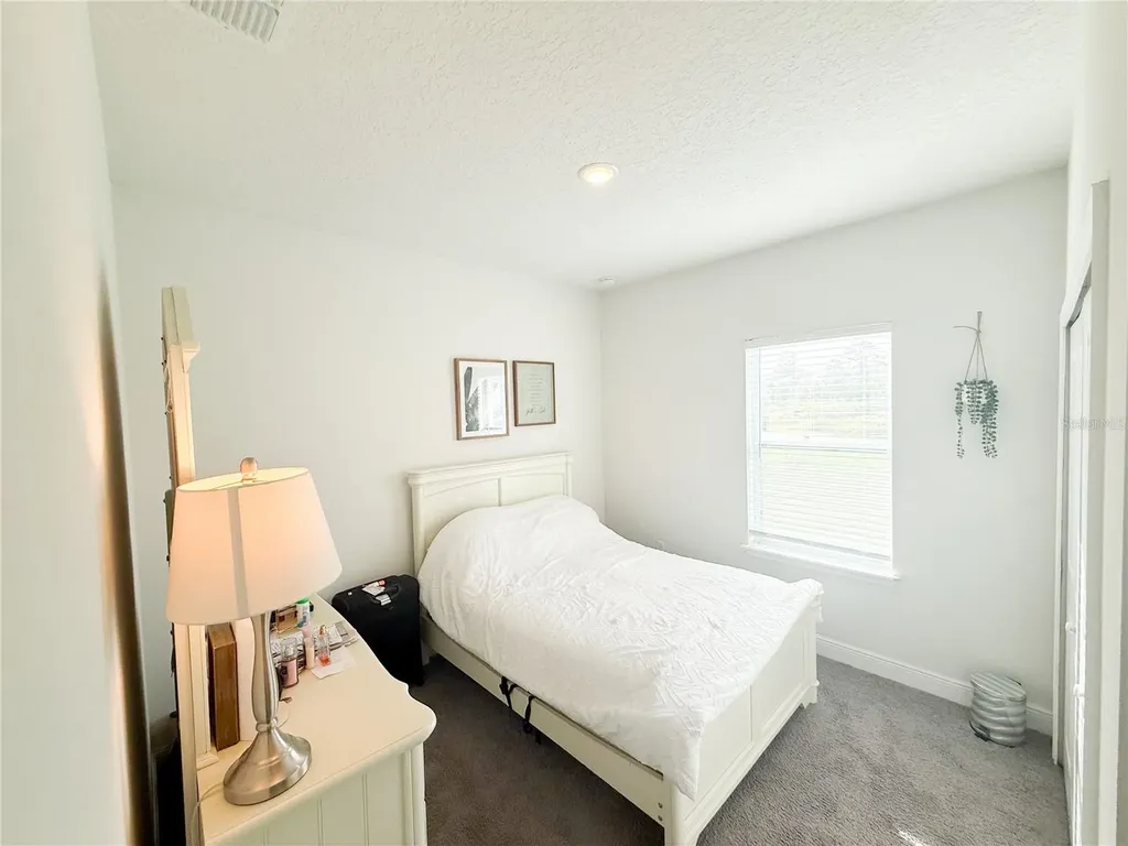 25 Zinnia Lane E Kissimmee FL 34759
