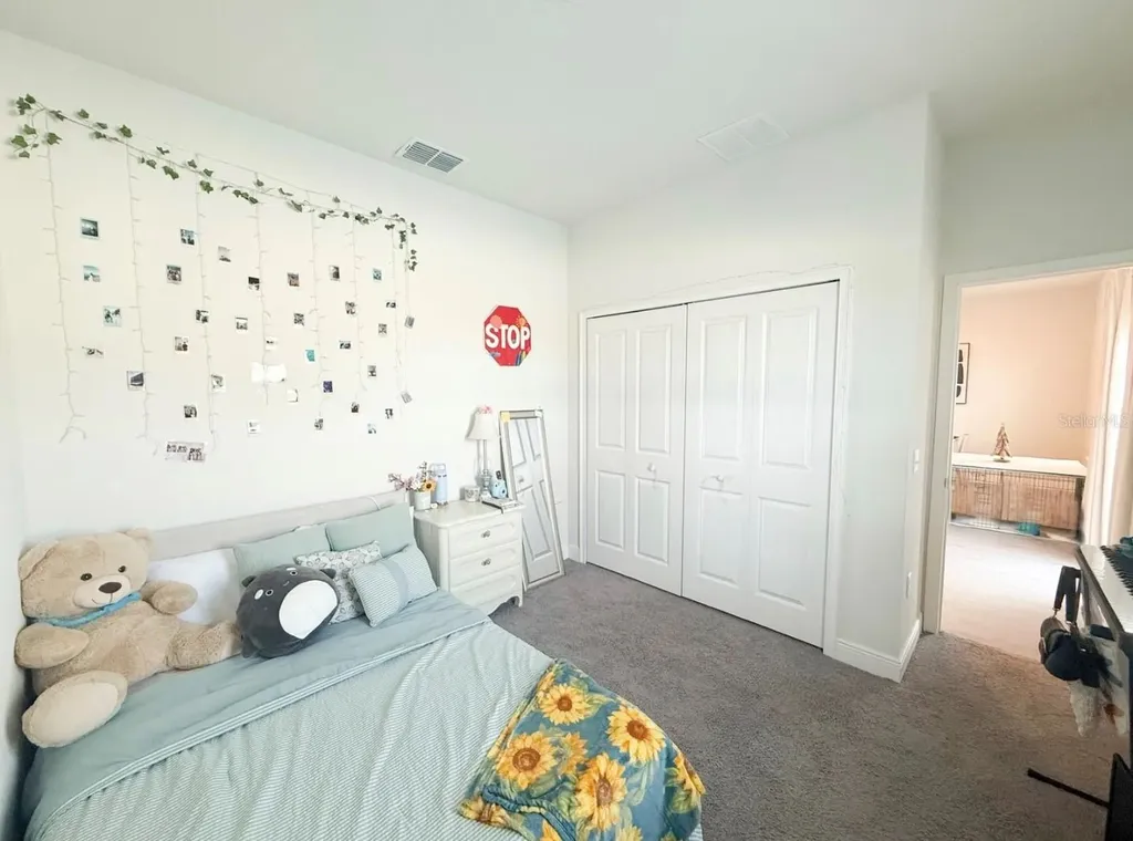 25 Zinnia Lane E Kissimmee FL 34759