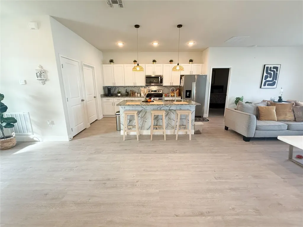 25 Zinnia Lane E Kissimmee FL 34759