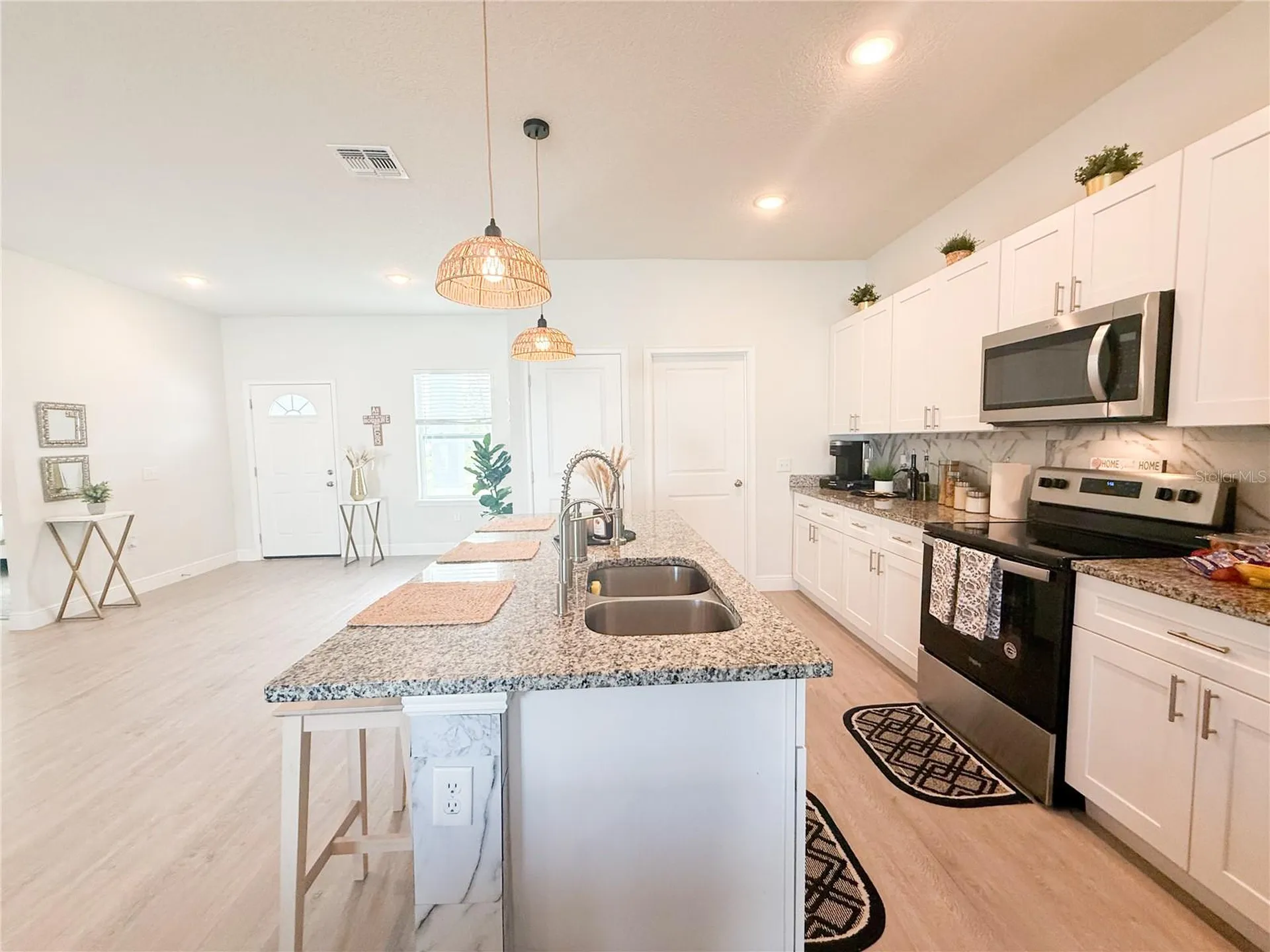 25 Zinnia Lane E Kissimmee FL 34759
