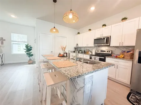 25 Zinnia Lane E Kissimmee FL 34759
