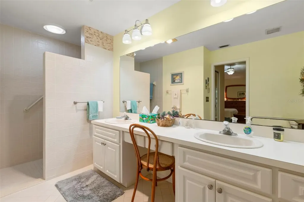 4060 Salem Square Parkway Palm Harbor FL 34685