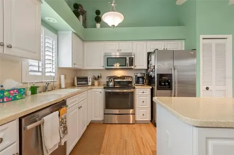 4060 Salem Square Parkway Palm Harbor FL 34685