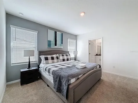 7511 Oakmoss Loop Davenport FL 33837