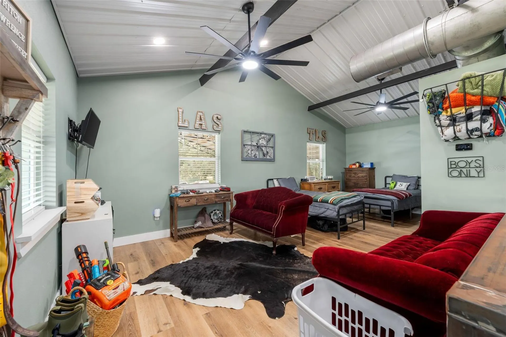 23220 NW 27th Street Morriston FL 32668