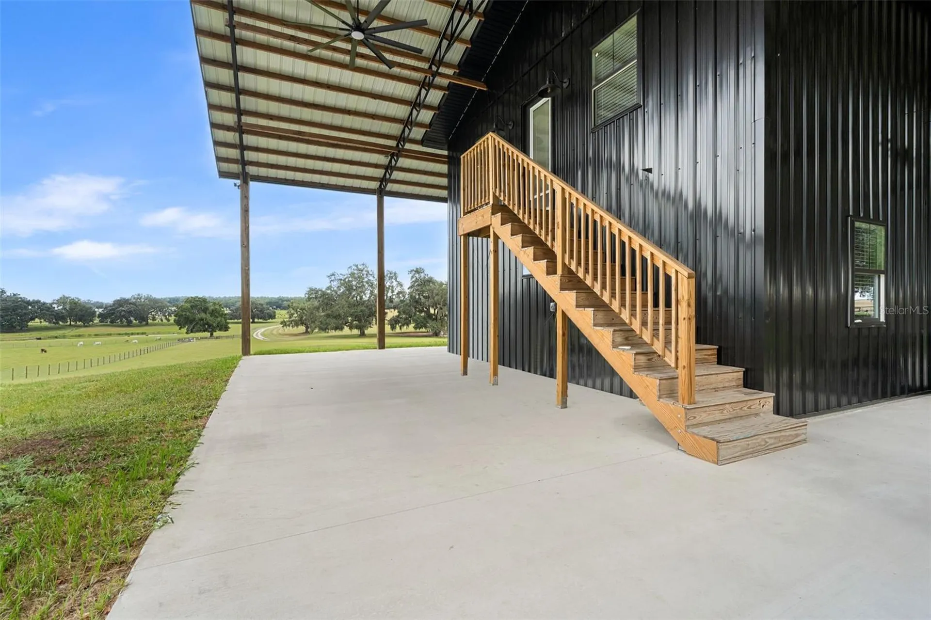 23220 NW 27th Street Morriston FL 32668