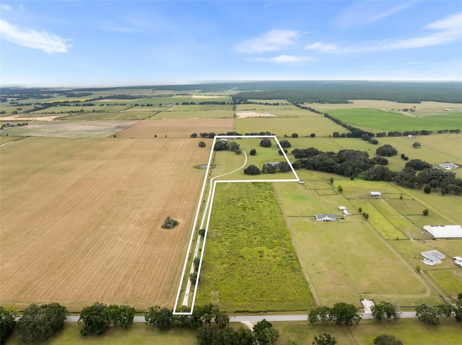 23220 NW 27th Street Morriston FL 32668