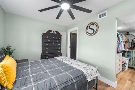 23220 NW 27th Street Morriston FL 32668