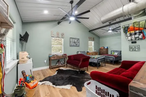 23220 NW 27th Street Morriston FL 32668