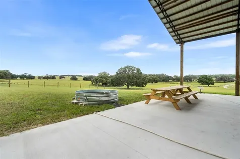 23220 NW 27th Street Morriston FL 32668